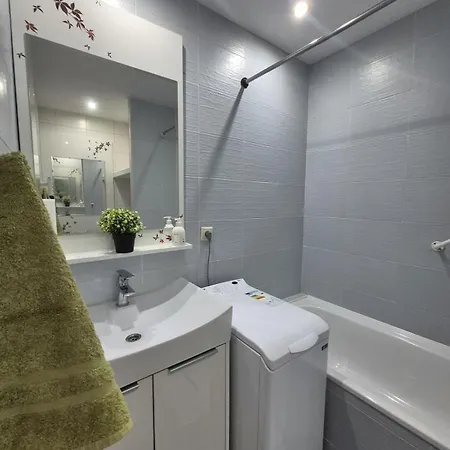 Garsónka S Klímou V Senici Apartamento *