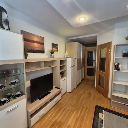 Garsonka S Klimou V Senici Senica