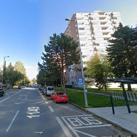 Garsónka S Klímou V Senici Apartamento